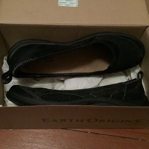 Earth Origins "Cara" black slip-on sneakers/ballet flats size 6.5 NIB